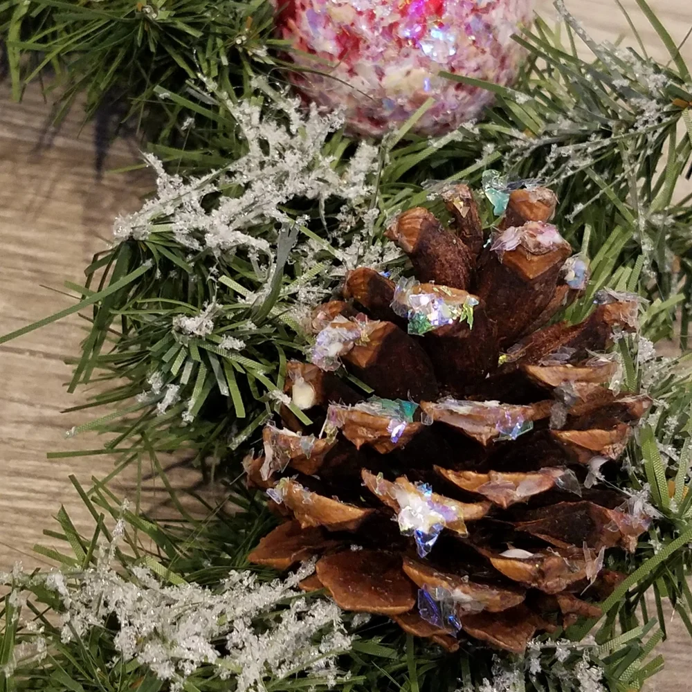 🎄Icy Pinecone & Bulb Wreath🎄